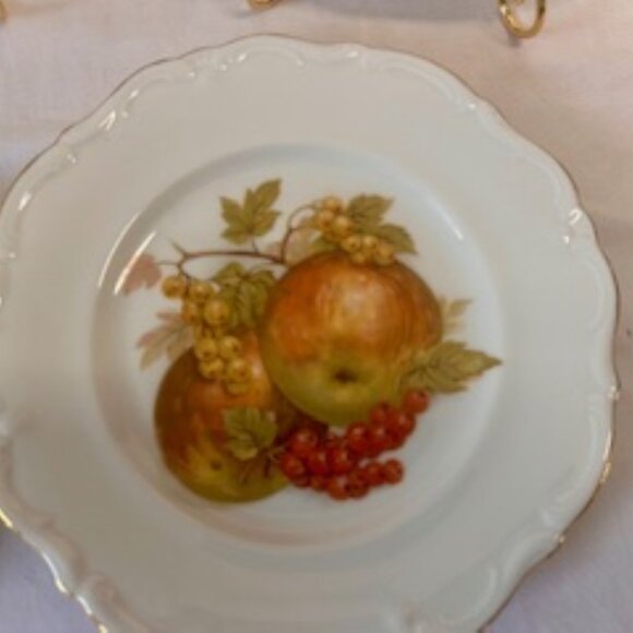 Vintage Winterling Roslau Bavaria Germany Fruit Motif Plate Set – Gold T… - Picture 5 of 8